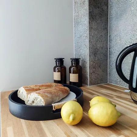 Meiselsa By Noah Krakkó